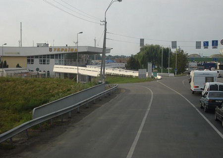 Венгеро-украинская граница вблизи города Чоп